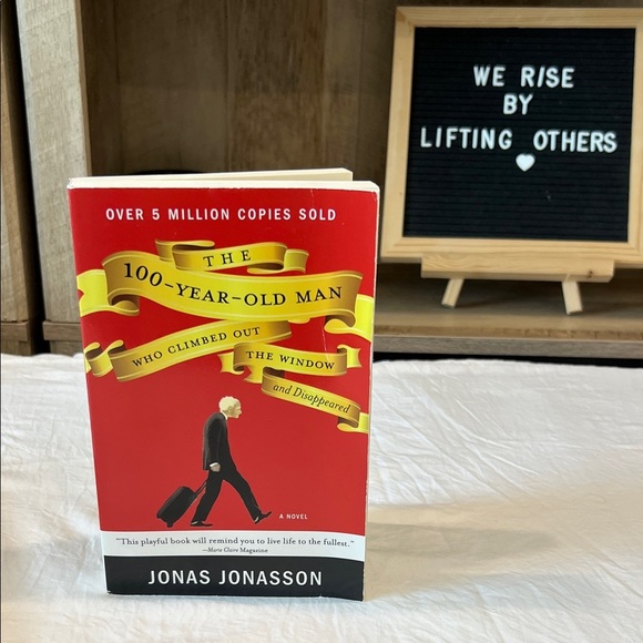 The 100-Year-Old Man Book by Jonas Jonasson - Picture 1 of 2